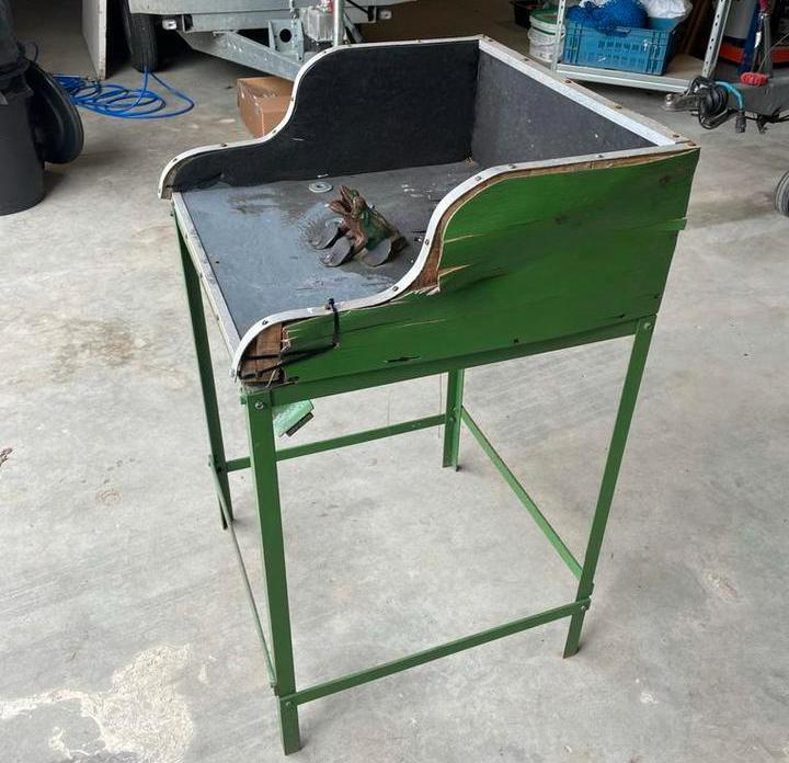 Jeux de la grenouille encien restauré comme meuble, Enfants & Bébés, Jouets | Extérieur | Trampolines, Comme neuf, Enlèvement