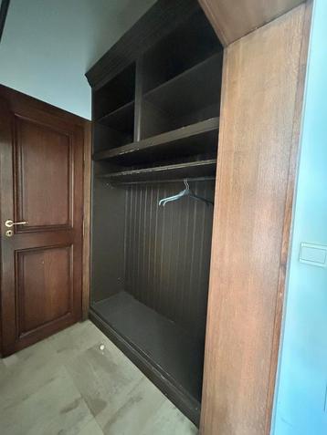 Vestiaire hout kast beschikbaar voor biedingen