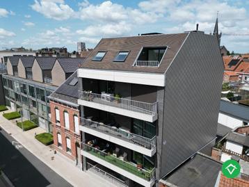 Prachtig dakappartement met twee slaapkamers, garage en twee beschikbaar voor biedingen