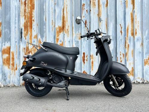 Trottinette Zoe toute neuve | Classe A ou B - Super offre !, Vélos & Vélomoteurs, Scooters | Vespa, Neuf, Essence, Enlèvement ou Envoi