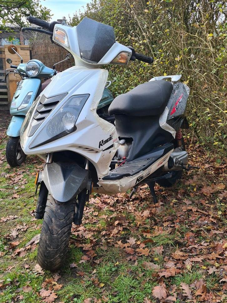 Démarrage 2 temps Keeway 50cc sans papiers avec clé, Vélos & Vélomoteurs, Cyclomoteurs | Accessoires, Enlèvement ou Envoi