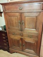 Buffet ancien. Grande capacité de rangement, Maison & Meubles, Armoires | Buffets, Enlèvement, Utilisé