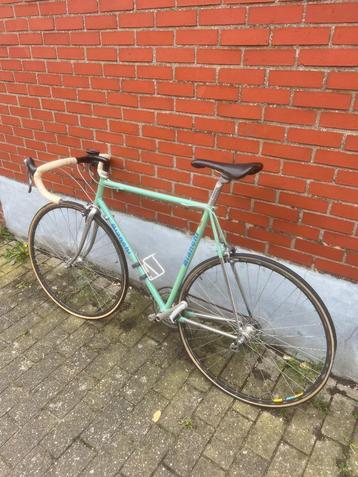 Vintage koersfiets Bianchi Colombus beschikbaar voor biedingen