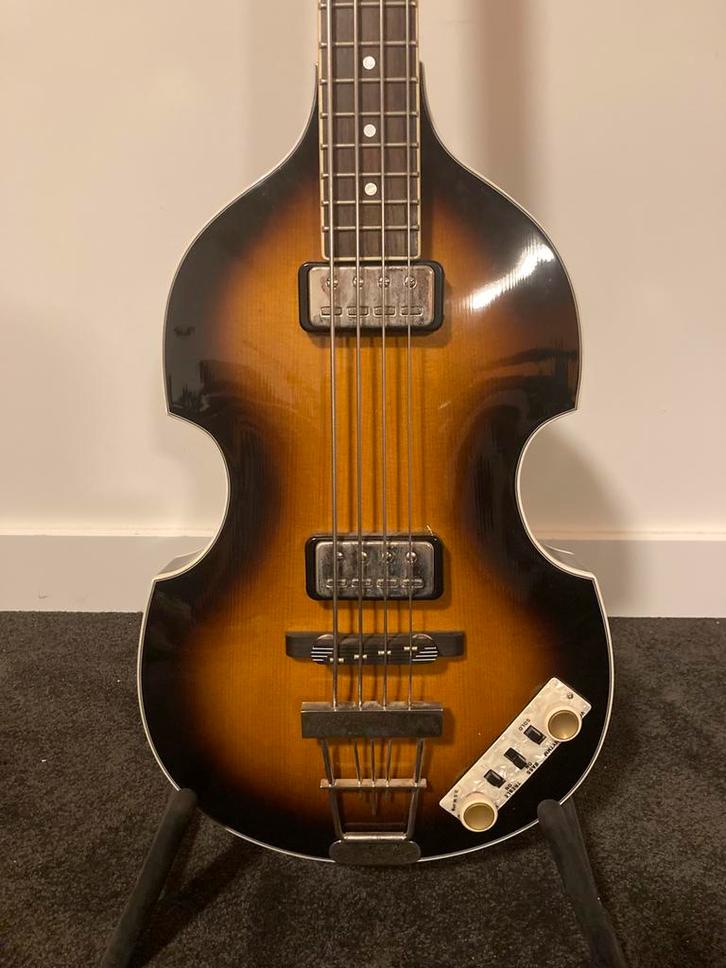 Hofner Contemporary Mersey Bass, Muziek en Instrumenten, Snaarinstrumenten | Gitaren | Bas, Zo goed als nieuw, Ophalen