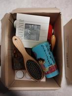 Een doos massa rommelmarkt spullen kleur verschillende kleur, Diversen, Ophalen