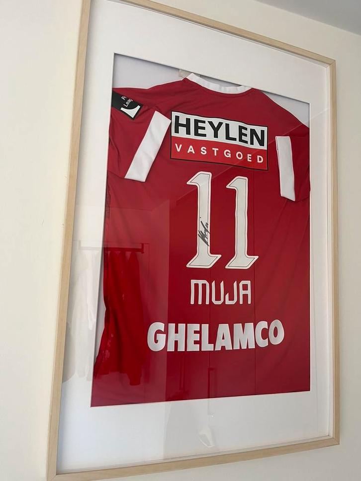 Matchworn & gehandtekend shirt van Arbnor Muja, Verzamelen, Sportartikelen en Voetbal, Zo goed als nieuw, Shirt, Ophalen of Verzenden