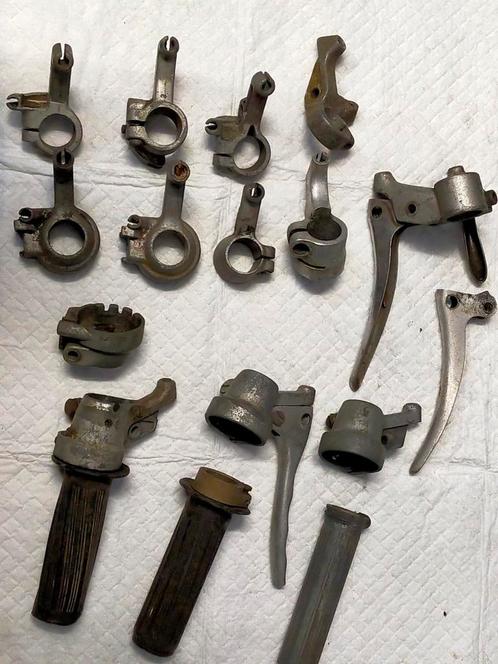 Oldtimer gashendels koppeling versnellings handvaten etc, Fietsen en Brommers, Brommeronderdelen | Oldtimers, Zo goed als nieuw