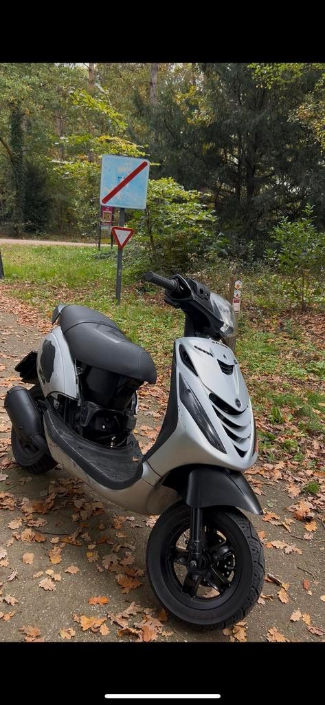 Zip 125cc, Fietsen en Brommers, Scooters | Piaggio, Zo goed als nieuw, Zip, Tweetakt, Ophalen