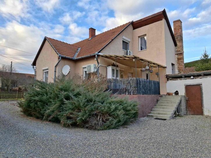 Almamellék instapklaar huis mooie afwerking #1538, Immo, Buitenland, Overig Europa, Woonhuis, Dorp