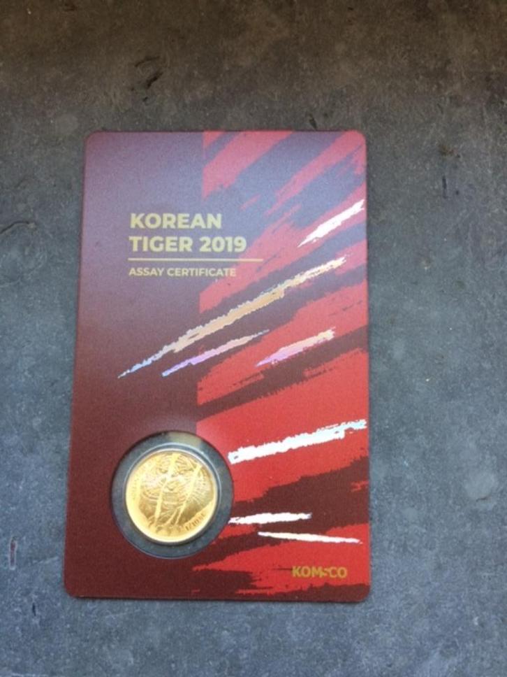 2019 Korea - Tiger in red sealed assay card - 1/10 oz gold, Postzegels en Munten, Edelmetalen en Baren, Goud, Ophalen of Verzenden
