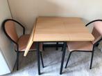 Petite table et 2 chaises pour adultes, Enfants & Bébés, Chambre d'enfant | Tables & Chaises, Enlèvement, Utilisé, Table(s) et Chaise(s)