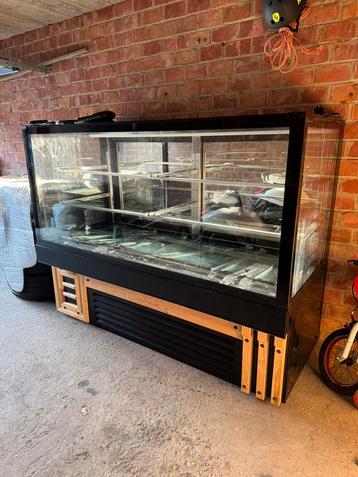 Koelvitrine 1.80m beschikbaar voor biedingen