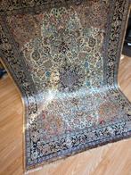 Perzische tapijt Ghoum (Iran) zijde op zijde handgeknoopt!!!, Huis en Inrichting, Stoffering | Tapijten en Vloerkleden, Ophalen of Verzenden