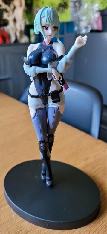Figurine manga sexy beschikbaar voor biedingen