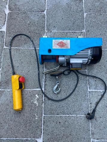 Electrische takel, Doe-het-zelf en Bouw, Lieren en Takels, Ophalen, Gebruikt