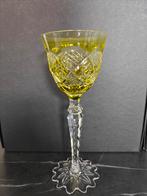 Val Saint Lambert - Wijnglas - Geel - 22 cm, Antiek en Kunst, Ophalen of Verzenden