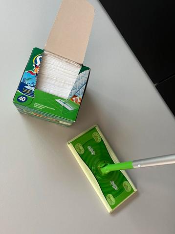 Swiffer vloerreiniger + doos vloerdoeken beschikbaar voor biedingen