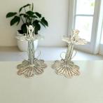 Twee prachtige oude metalen kandelaars in de kleur zilver, Antiek en Kunst, Ophalen of Verzenden, Goud