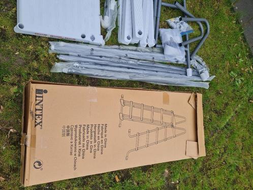 intex veiligheidsladder 132cm, Tuin en Terras, Zwembad-toebehoren, Zo goed als nieuw, Ladder, Ophalen