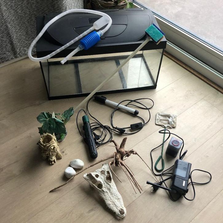 Aquarium met toebehoren, Animaux & Accessoires, Poissons | Aquariums & Accessoires, Utilisé, Autres types, Enlèvement