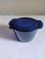 tupperware blauwe micro golf pot van 2,2 l met deksel, Ophalen of Verzenden, Gebruikt, Blauw