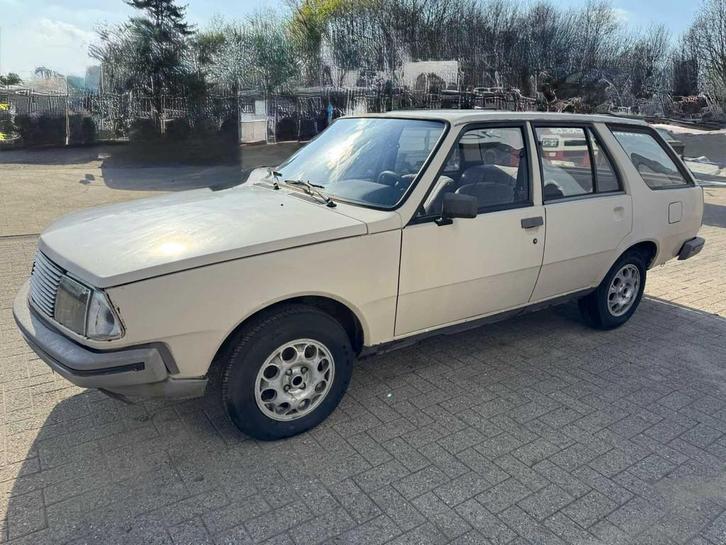1983 Renault 18 Break lichte vracht - benzine - originele st, Auto's, Renault, Bedrijf, Overige modellen, Overige brandstoffen