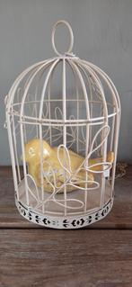 Wit metalen sierkooitje met vogeltje in gele keramiek, Ophalen of Verzenden