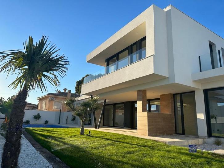 villa 4ch a vendre en espagne, Immo, Buitenland, Spanje, Woonhuis, Dorp