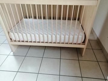 Kinderbedje beschikbaar voor biedingen