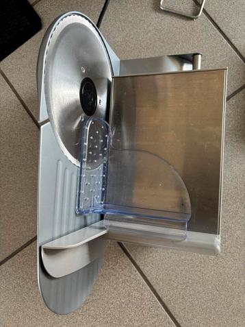 Snijmachine beschikbaar voor biedingen