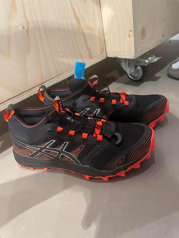 Asics gel loopschoenen, Sport en Fitness, Loopsport en Atletiek, Ophalen, Hardloopschoenen, Zo goed als nieuw, Overige sporten