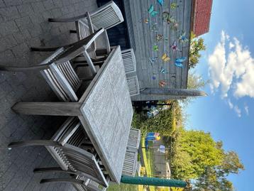 Tuintafel + 8 stoelen in teak beschikbaar voor biedingen
