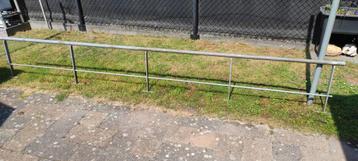 Gegalvaniseerde stalen reling/balustrade 
Lengte 3,60 m., ho beschikbaar voor biedingen