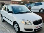 SKODA FABIA 1.4i ESSENCE GARANTIE 12MOIS C.T OK CARPASS, Auto's, Skoda, Wit, 5 deurs, Euro 4, Onderhoudsboekje