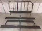 Ikea bed met lattenbodem, Huis en Inrichting, Slaapkamer | Bedden, Ophalen, Tweepersoons, Zo goed als nieuw, 180 cm
