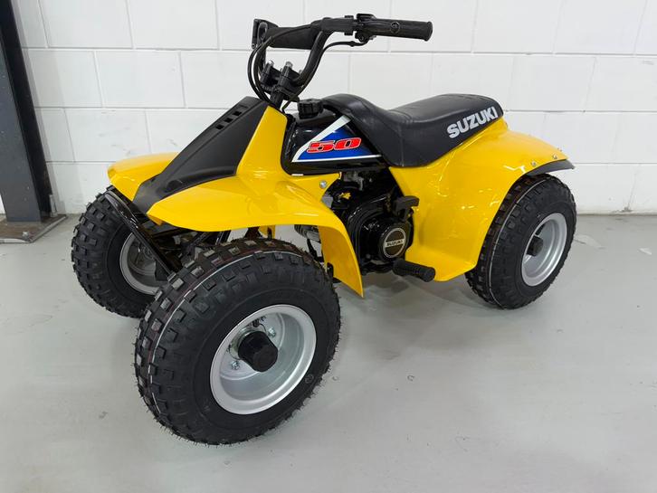 LET OP UNIEKE suzuki lt 50 nieuwstaat, Fietsen en Brommers, Minibikes, Midibikes en Pitbikes, Zo goed als nieuw, Overige typen