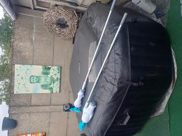 Stofzuiger voor jacuzzi  beschikbaar voor biedingen