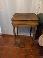 Oud bureautje, Enlèvement