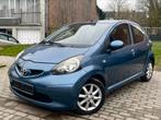 TOYOTA AYGO/SPECIALE SERIE/1.0 BENZINE/NOTEBOOK, Auto's, Zwart, Blauw, Bedrijf, 5 deurs