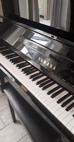 Yamaha UX1, Noir, Brillant, Piano, Utilisé
