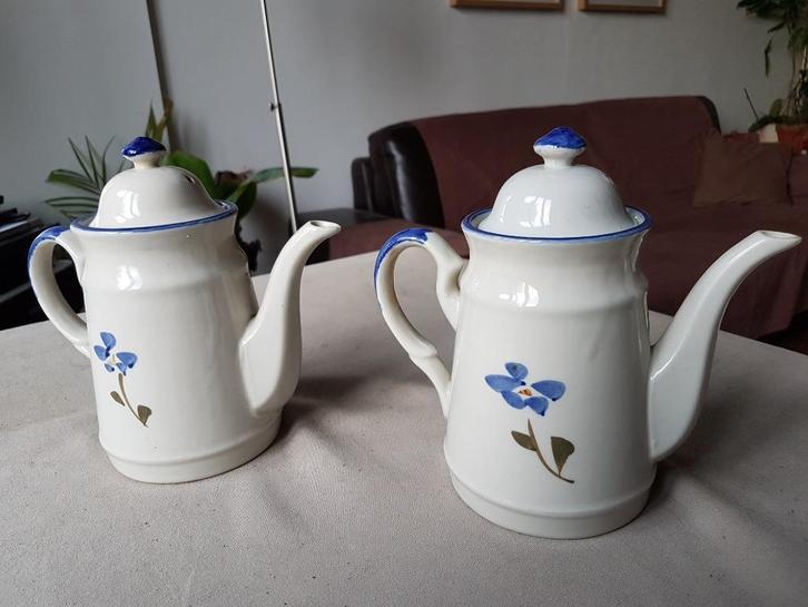 Kleine theepotten 7 euro per set, Huis en Inrichting, Keuken | Servies, Zo goed als nieuw, Kom(men), Boerenbont, Keramiek, Ophalen of Verzenden
