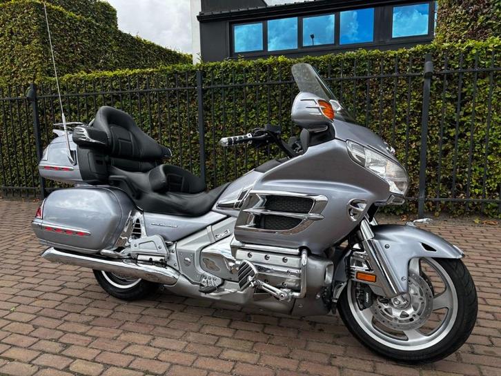 Honda Goldwing 1800 Deluxe, Motoren, Motoren | Honda, Bedrijf, Toermotor, meer dan 35 kW, Motorrijbewijs A, ABS, Cardan-aandrijving