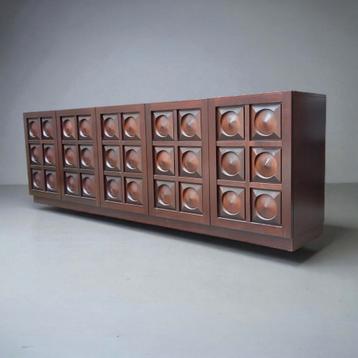 Vintage dressoir Brutalist dressoir massief mahonie jaren 70 beschikbaar voor biedingen