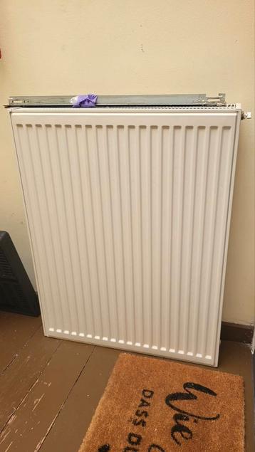 Radiator 90 x 70 x 15 met wandophanging, Enlèvement, Utilisé, Radiateur