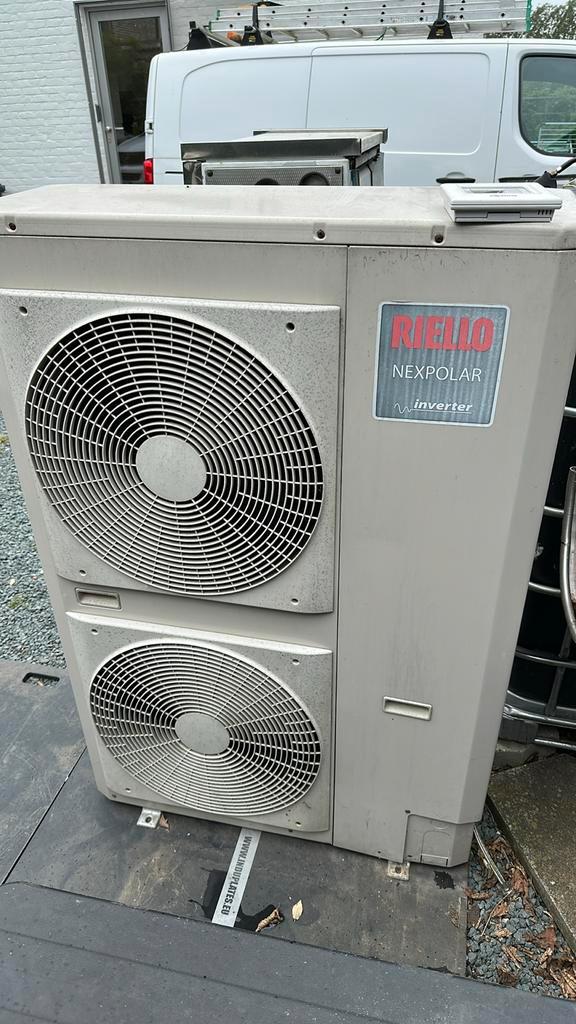 Riello lucht water warmtepomp monofase 14kw thermisch, Doe-het-zelf en Bouw, Verwarming en Radiatoren, Gebruikt, Ophalen