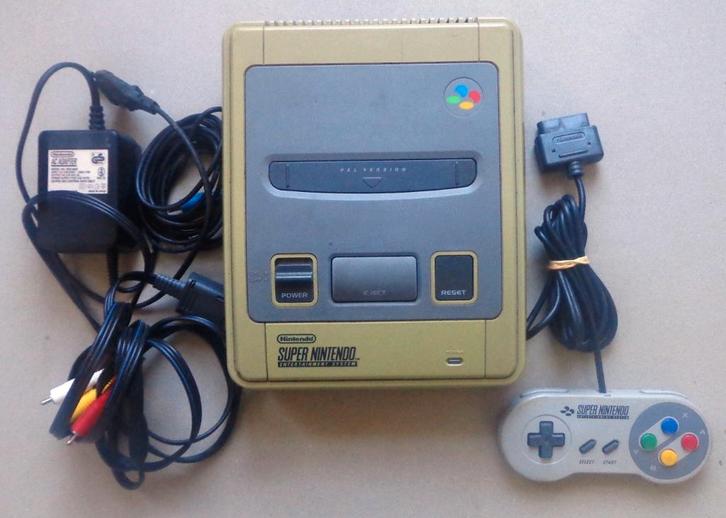 Super Nintendo + originele controller + aansluitkabels, Games en Spelcomputers, Spelcomputers | Nintendo Super NES, Gebruikt, Met 1 controller