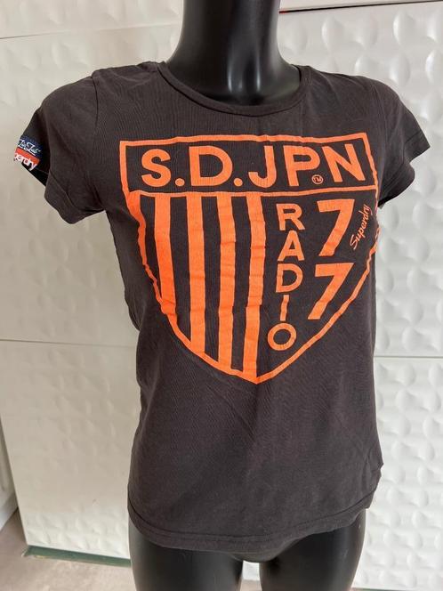 T-shirt Superdry pour femme : Taille Small, Kleding | Dames, T-shirts, Zo goed als nieuw, Ophalen