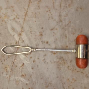 Reflexhamer, vintage met ouderdomssporen.  beschikbaar voor biedingen