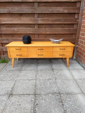 Vintage dressoir/dressoir  beschikbaar voor biedingen