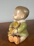 Statue d'enfant avec doudou, Enlèvement ou Envoi, Comme neuf